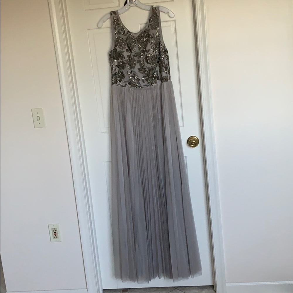 Dress - Picture 2 of 8